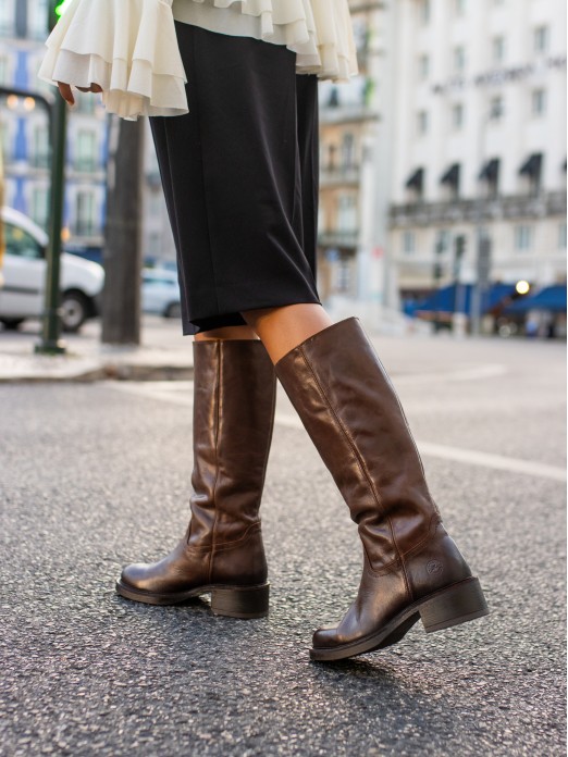 High-top leather boot High-top leather boot
